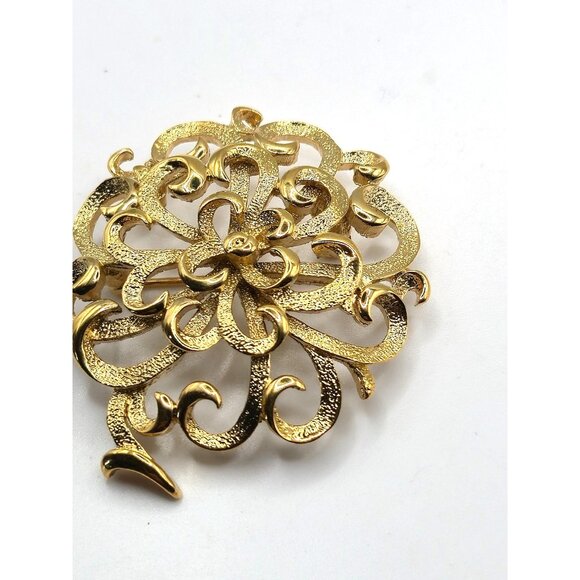 Vintage Marcel Boucher 1750 Brooch Gold Tone Scroll Floral Midcentury Signed - Picture 3 of 5